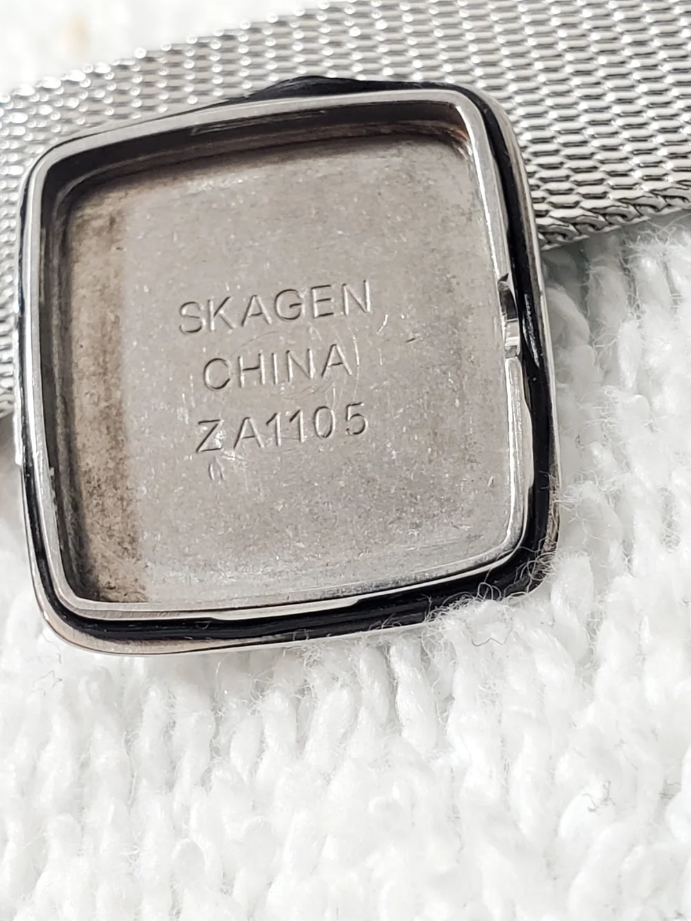 Skagen Denmark Mesh Band Stainless Steel Women's Watch Silver 4 Diamonds Dial